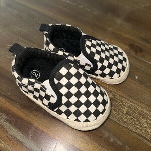 Checkered baby shoes